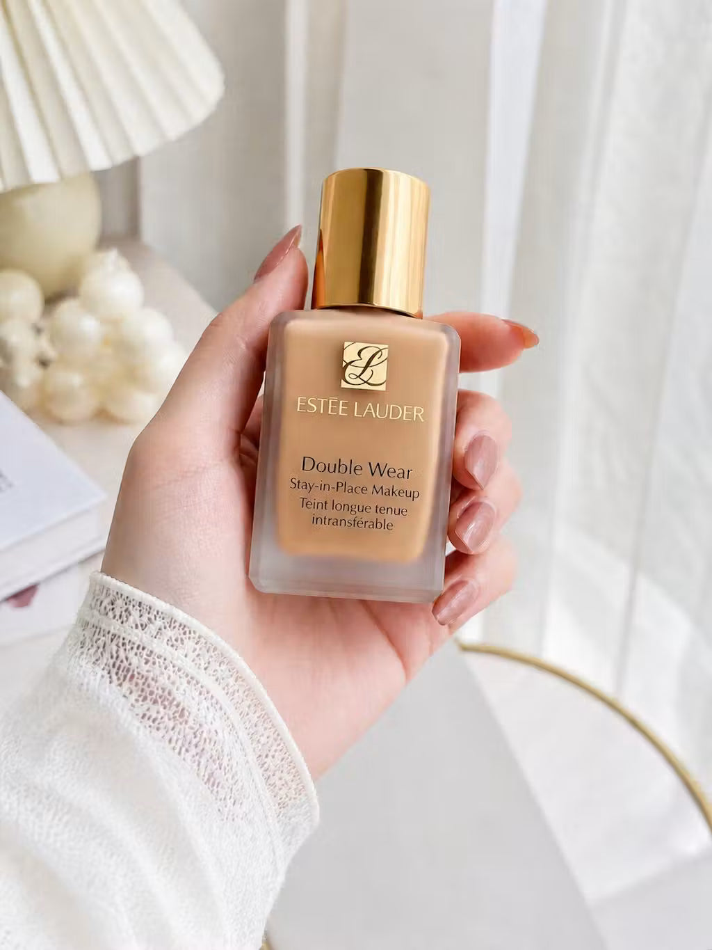 Estée Lauder Double Wear Foundation Cream - 1W1 Bone (1oz)
