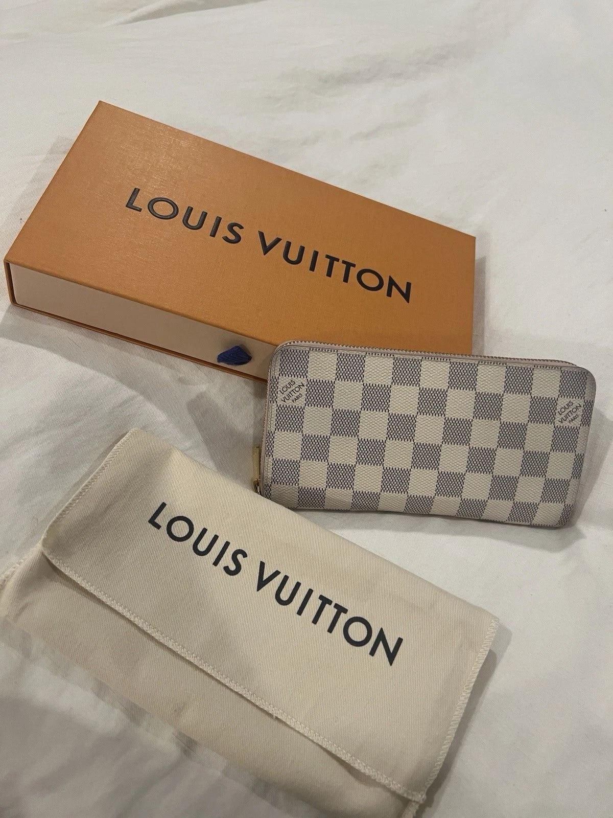 Louis Vuitton Zippy Organizer N60012 Damier Azur Canvas Wallet White