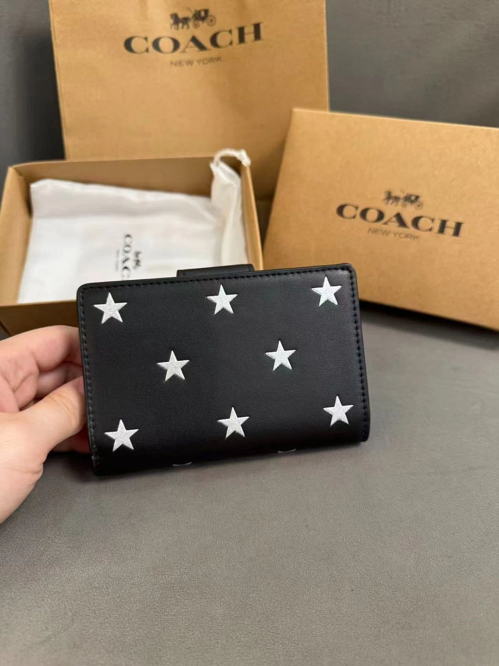 NEW COACH Medium Corner Zip Wallet With Star Print CW530 Black