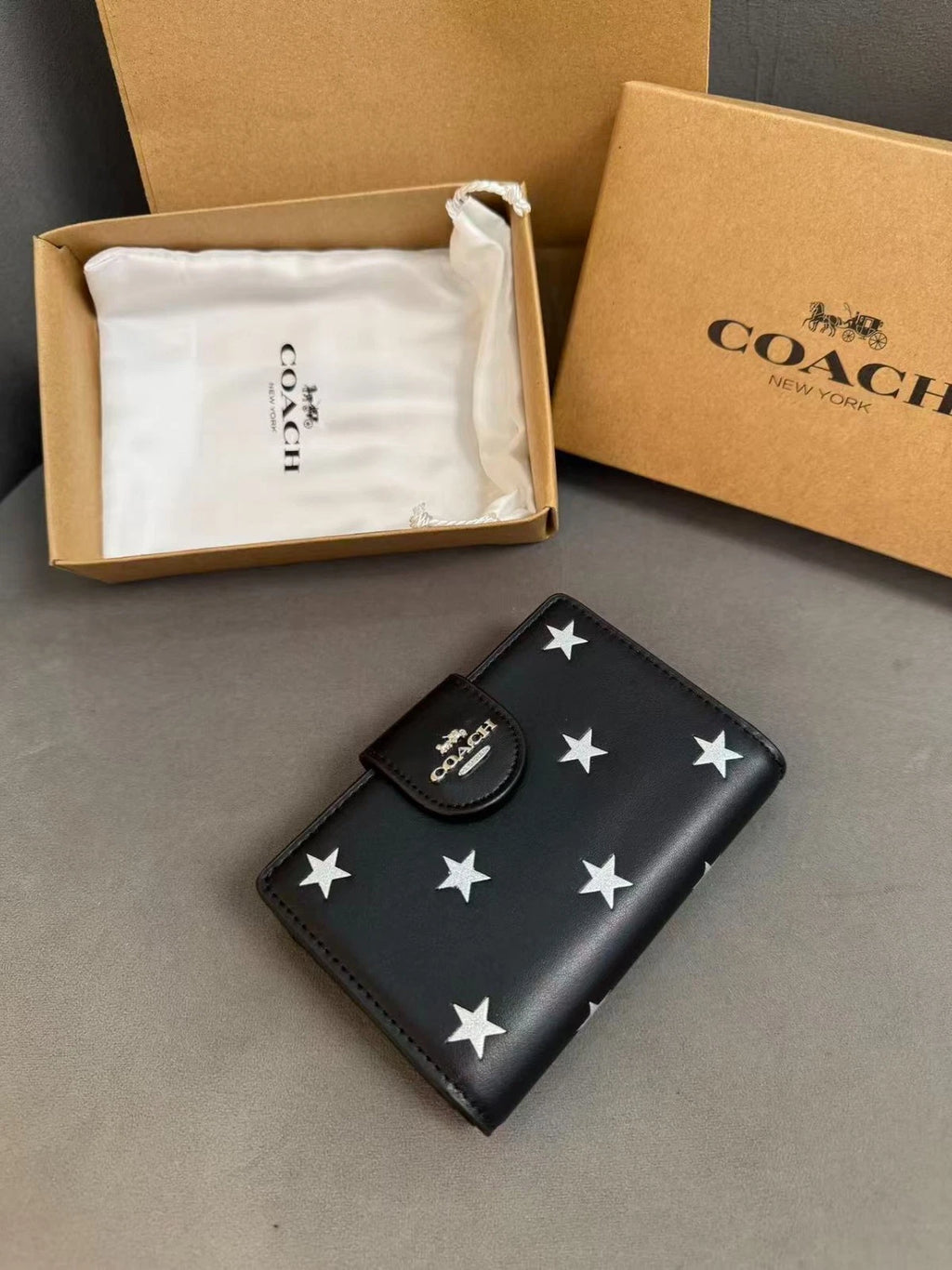 NEW COACH Medium Corner Zip Wallet With Star Print CW530 Black