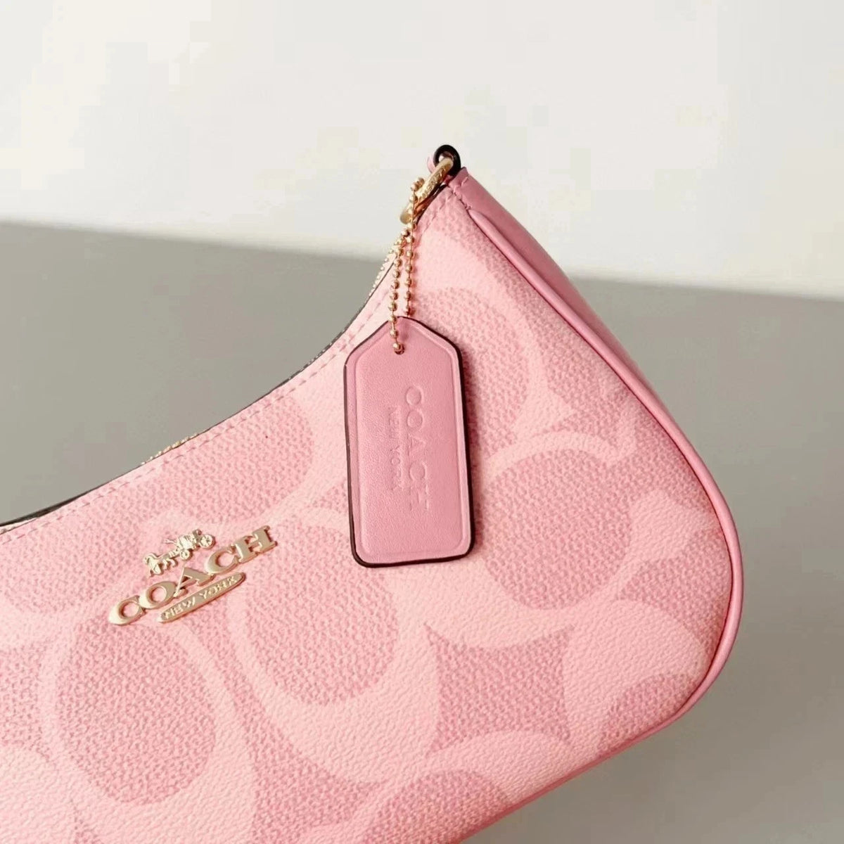 Teri Shoulder Bag – Signature Canvas, Gold & Powder Pink CAL51